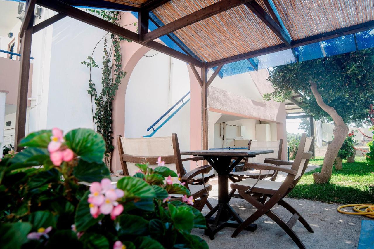 Marika Apartments Мастрихари Екстериор снимка